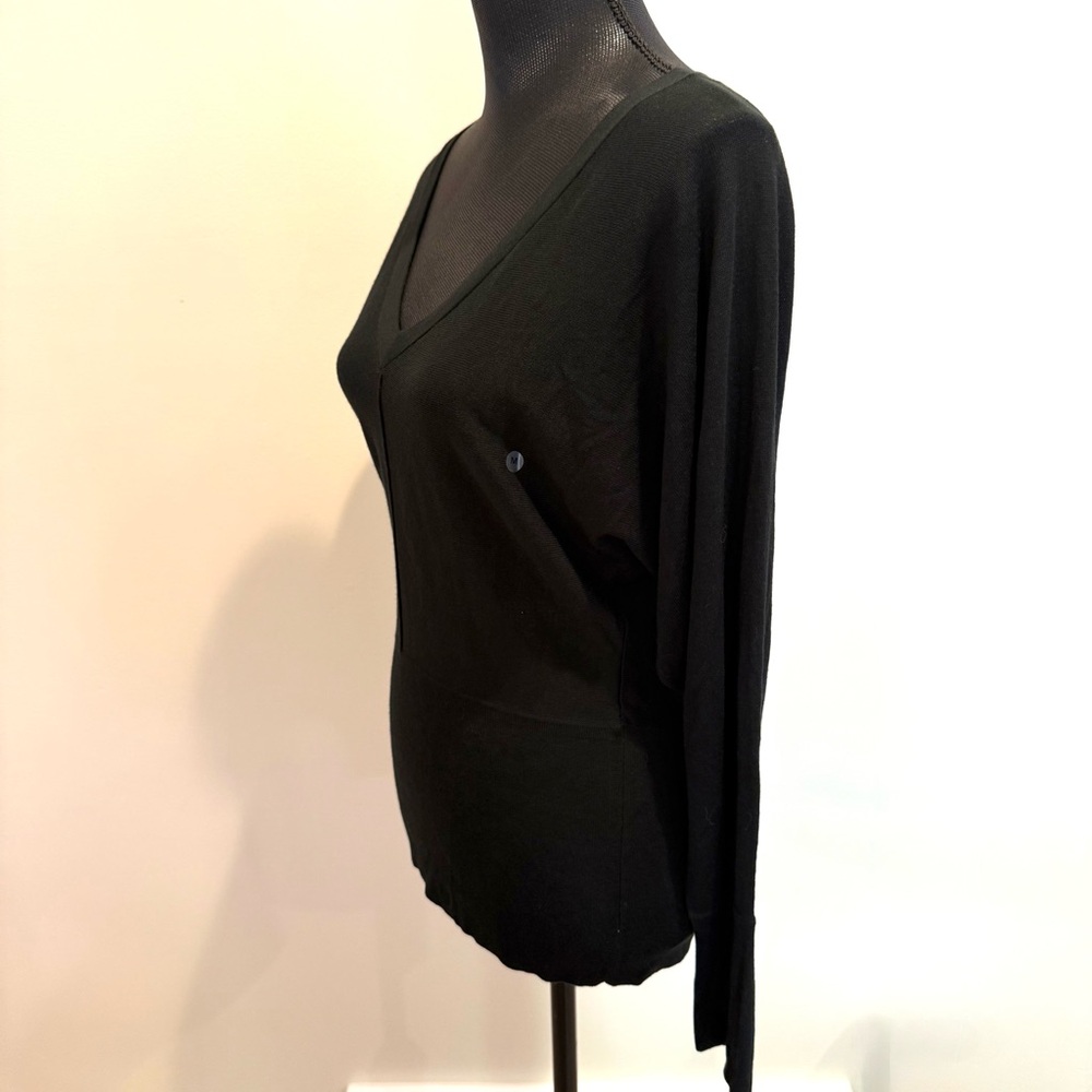 Ann Taylor LOFT Black Long Sleeve V-Neck Top - Picture 2 of 11